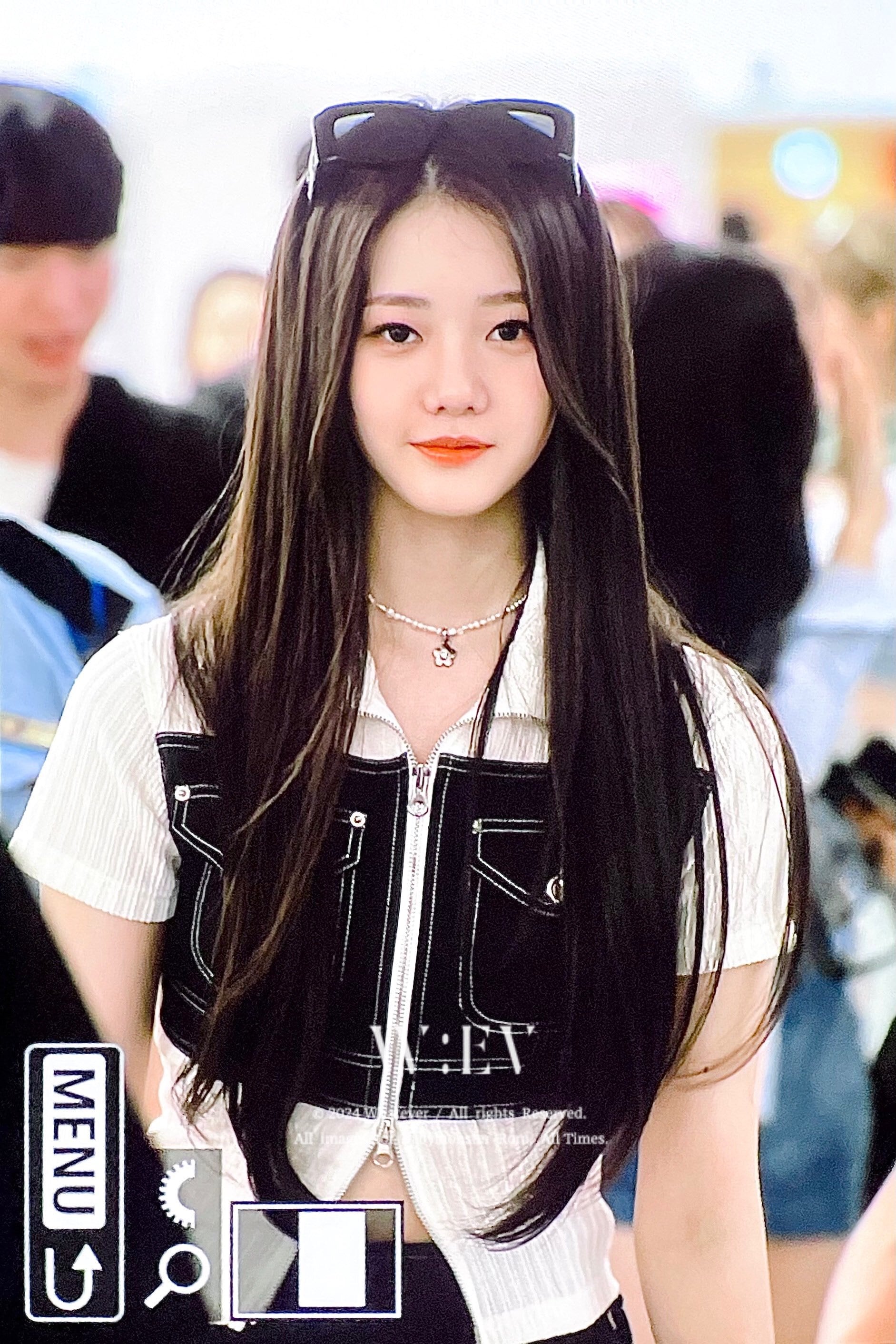 ☆BABYMONSTER ローラ 着用！！【VVV】HIGHTEEN DAISY FRESH WATER