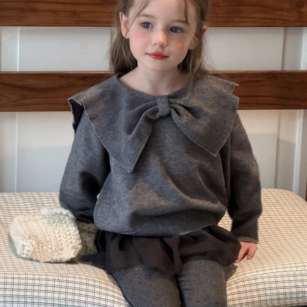 秋蝶結びカラーセーター