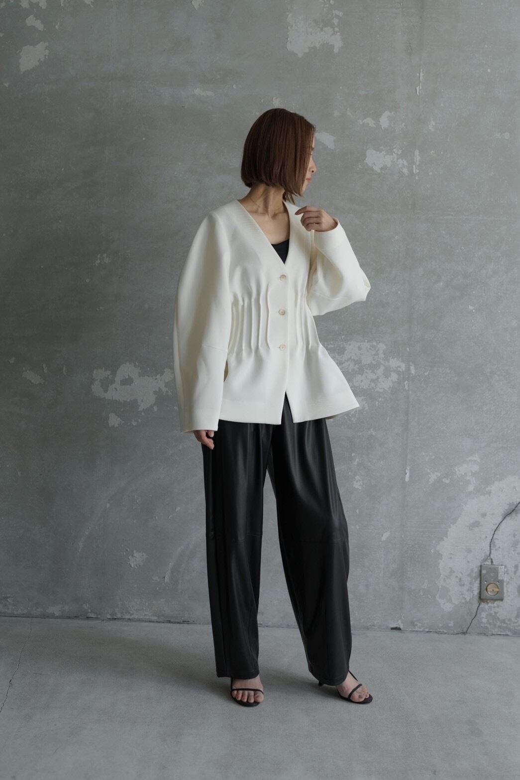 barrel leather pants(black) ご注文から一週間前後で発送 | roughlow