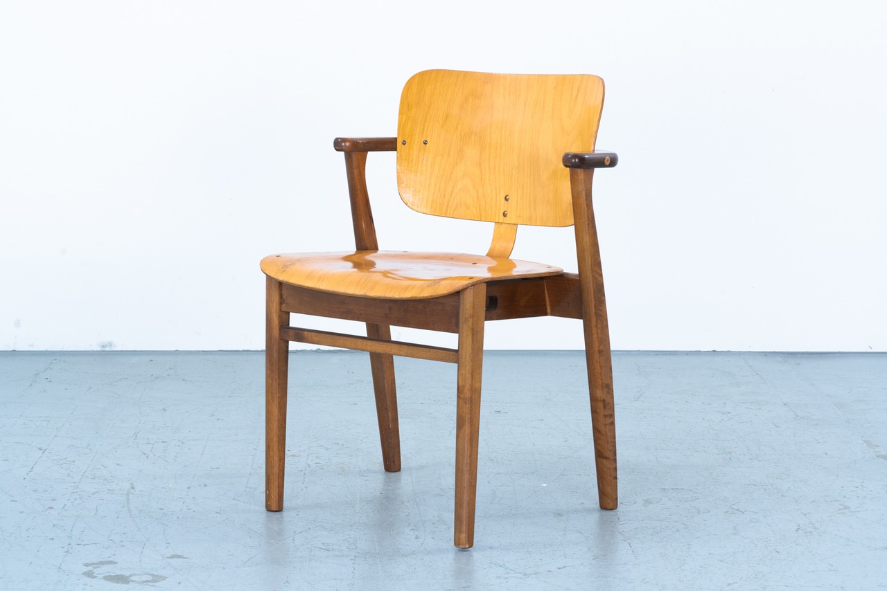 Ilmari Tapiovaara | Domus chair