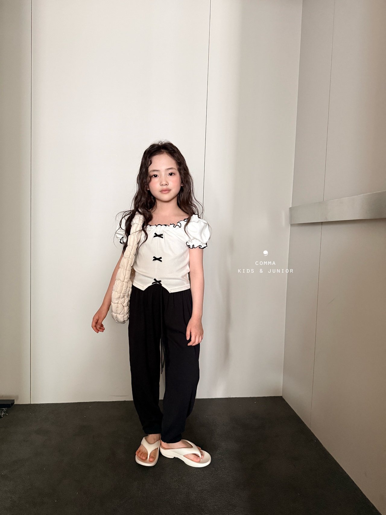 [COMMA] Ribbon Shoulder Tee / [콤마] 리본숄더티