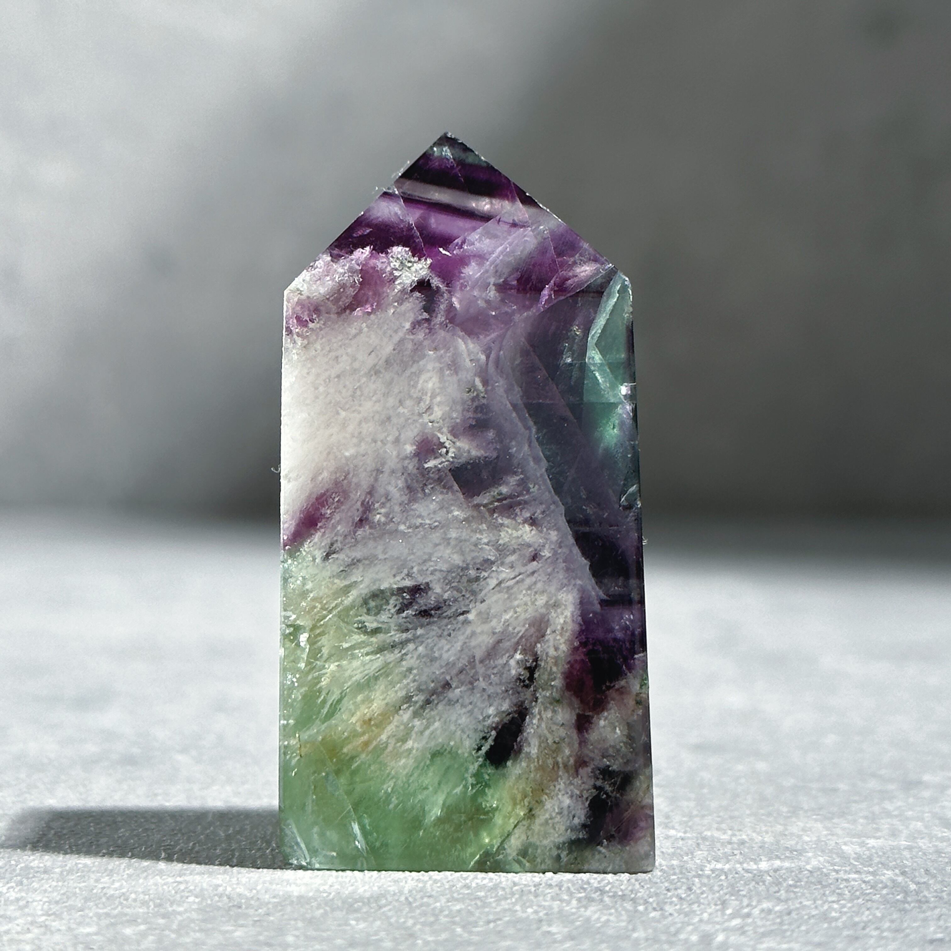 エンジェルフェザーフローライトタワー型03◇ Angel Feather Fluorite ◇天然石・鉱物・パワーストーン