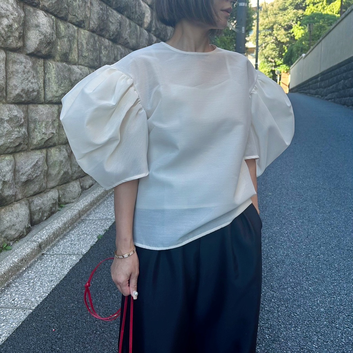 バックパフスリーブシースルートップス Nadine ピンクベージュ | Cygne