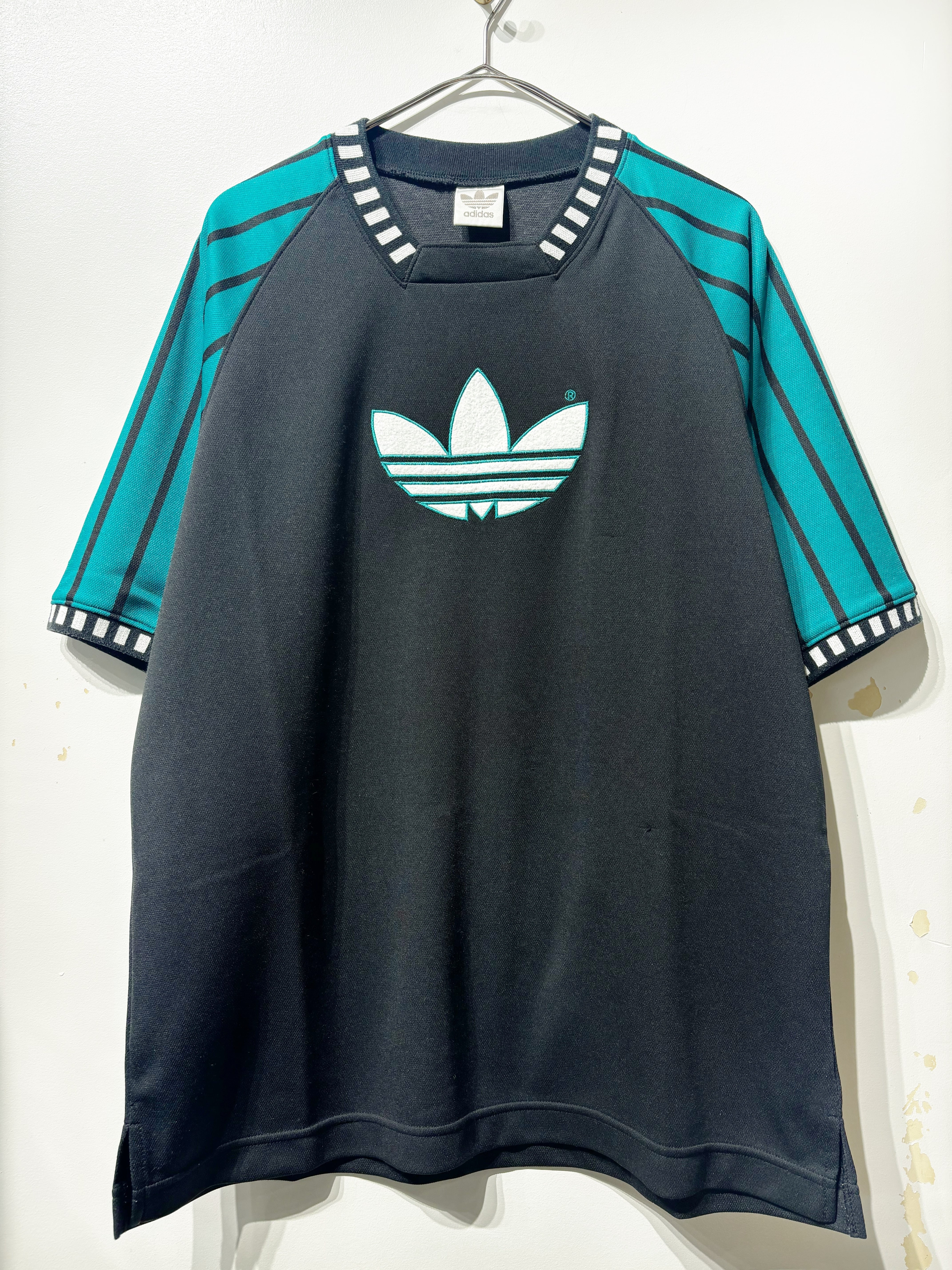 (CS2366)90’s adidas trefoil raglan shirt