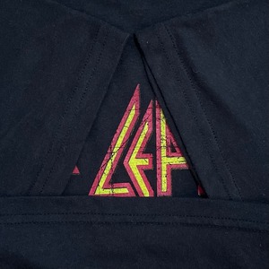 【DEF LEPPARD】バンドTシャツ ロゴ オフィシャル デフレパード ロックt バンt M 黒t us古着