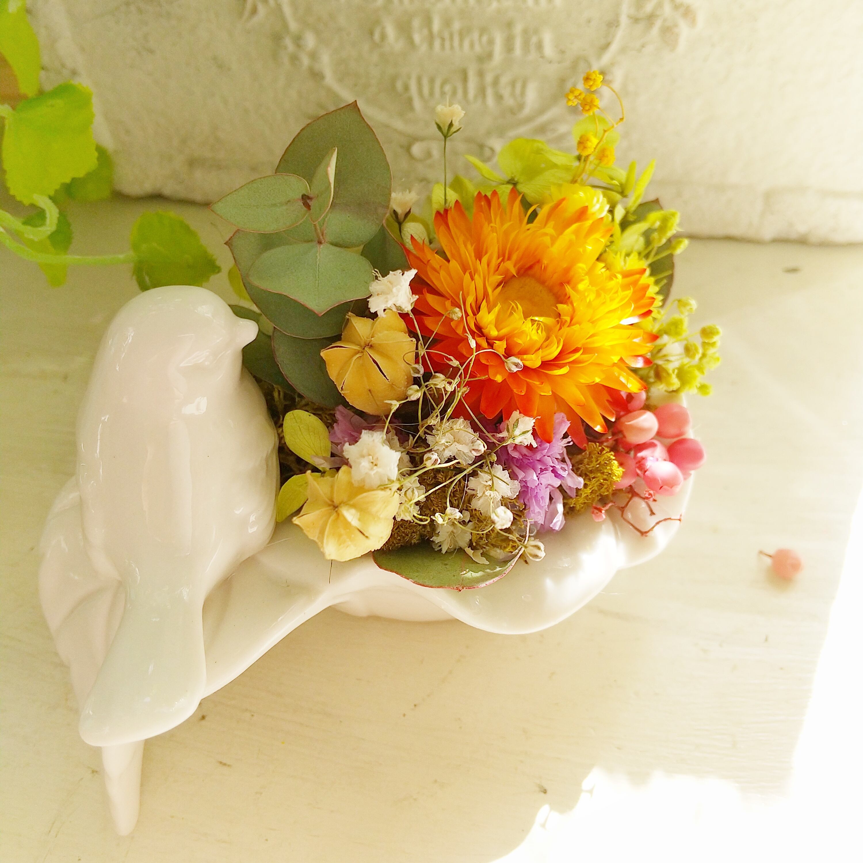 花に寄り添う小鳥さん ドライフラワーアレンジ | Rosie poe