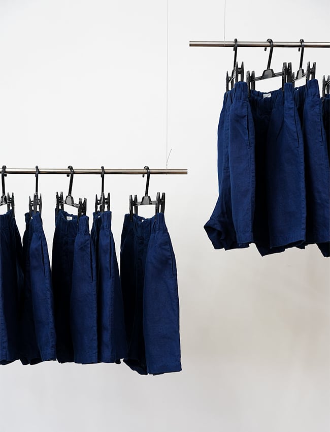 aulico : LINEN SHORT PANTS / NAVY | aulico