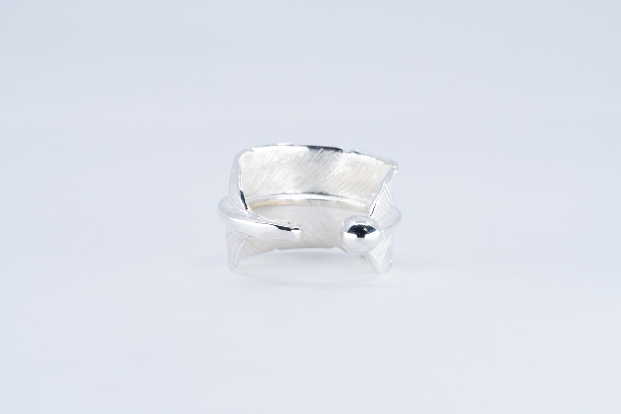 PI-031  Feather Ear cuff