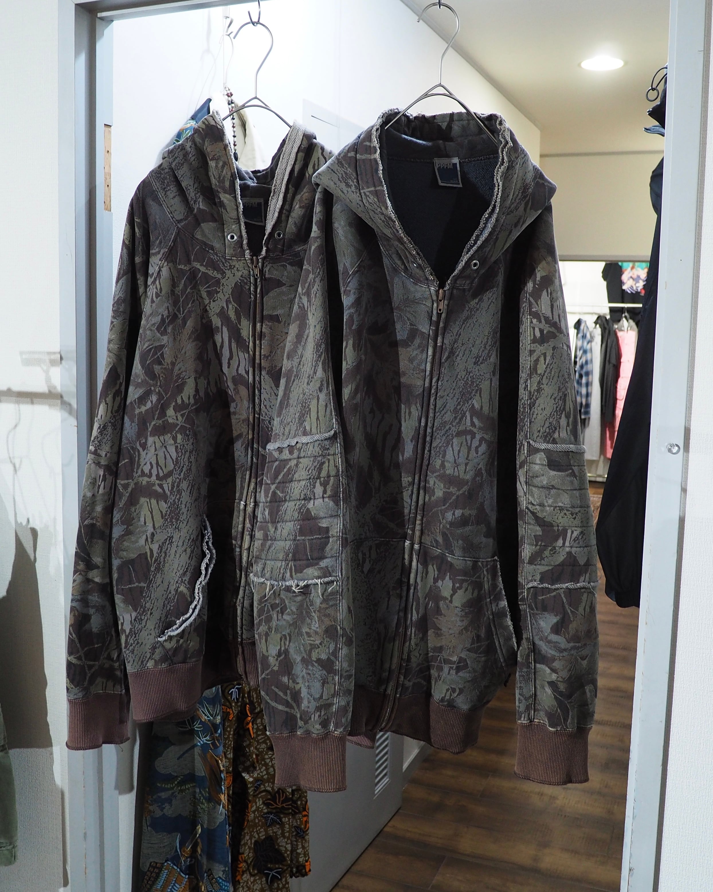 2002s " PPFM - Archive " Beautiful Aging Camouflage × Two stars Embroidery Full zip Parker ピーピーエフエム アーカイブ 星刺繍 パーカー