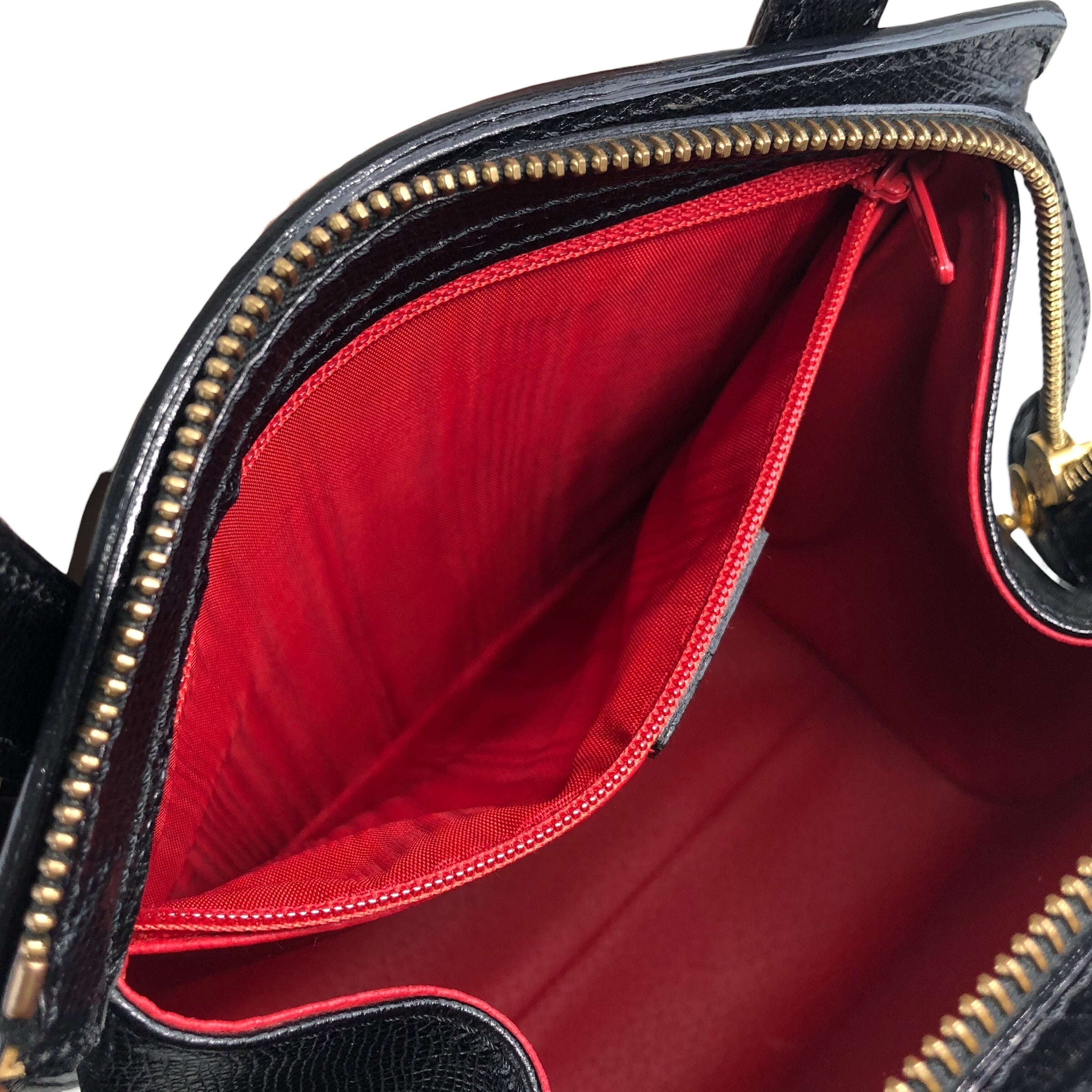CELINE セリーヌ   ハンドバッグ ブラック ロゴ型押し レザー  b6gjb2 CELINE セリーヌ ハンドバッグ ブラック ロゴ型押し レザー vintage