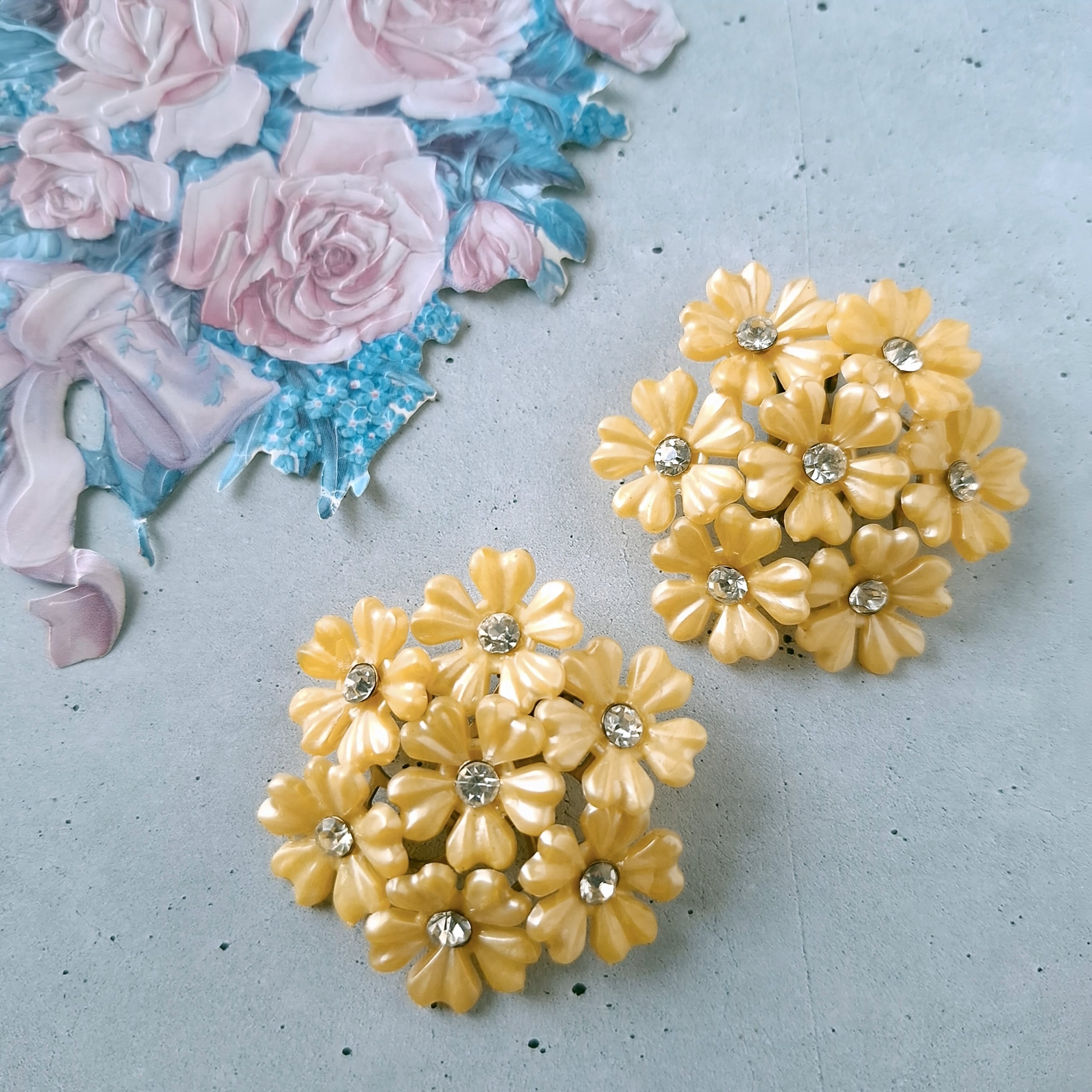 orange plastic rhinestone flower vintage earrings ヴィンテージ