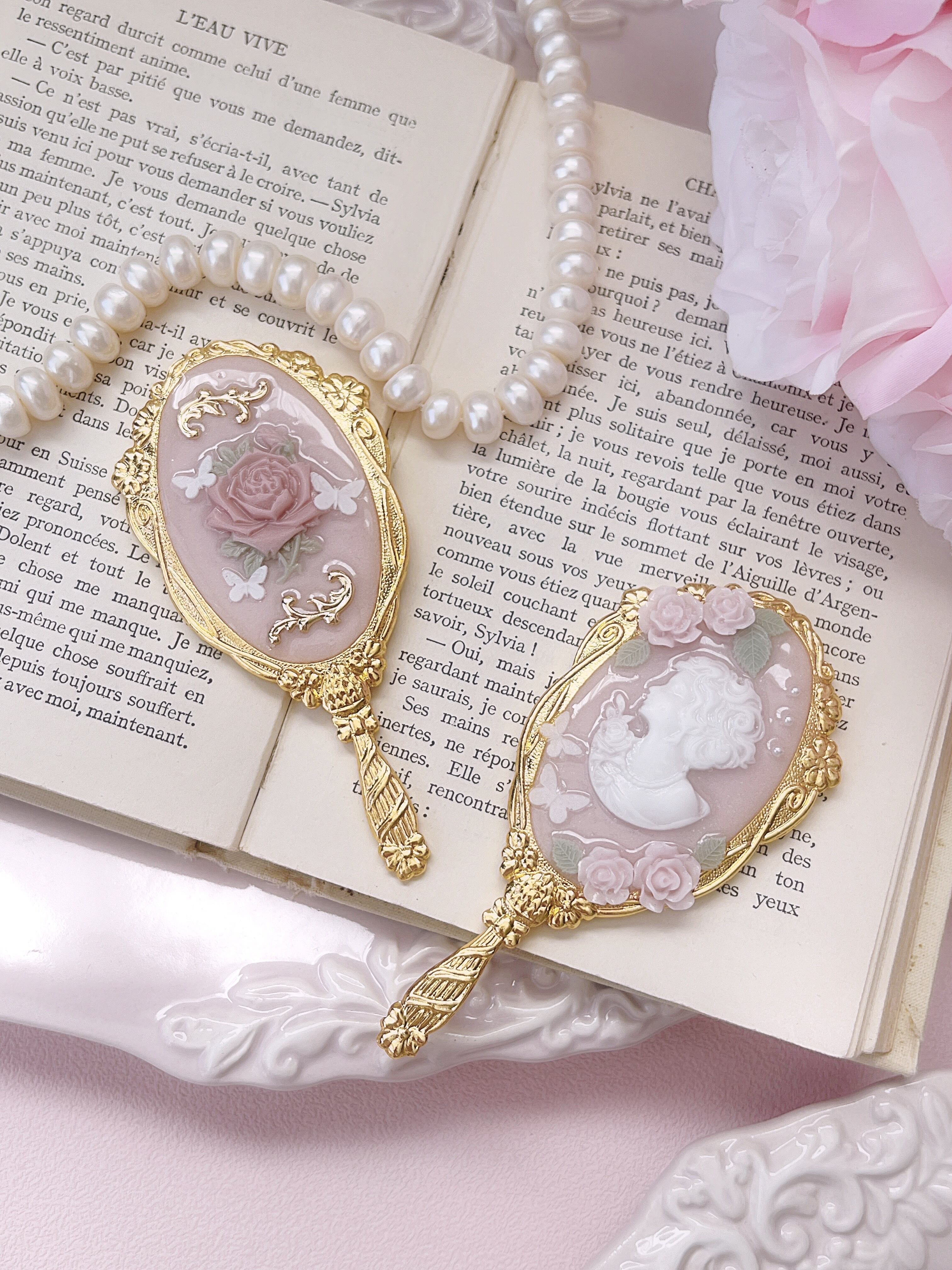 ロココ調コンパクト手鏡 (薔薇／カメオ) | Petite Pomme 