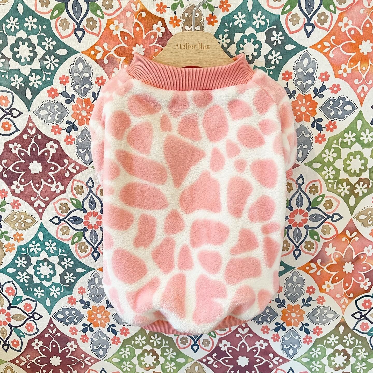 キリンさん柄ラブリーピンクフリース Atelier Haa キリンさん柄ラブリーピンクフリース Atelier Haa