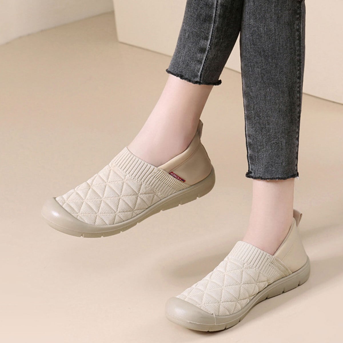 スリッポン ニット スニーカー レディース 春夏秋 韓国 シューズ 通気性 軽量 通勤 通学 学生 大人 カジュアル シンプル 歩きやすい 履きやすい 疲れにくい ウォーキング ジョギング 大人可愛い 大人女子