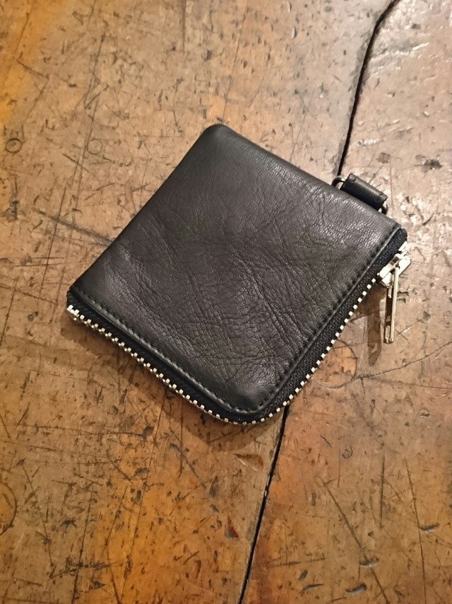 A puzzling home "ROCKERS WALLET" HORSE HIDE