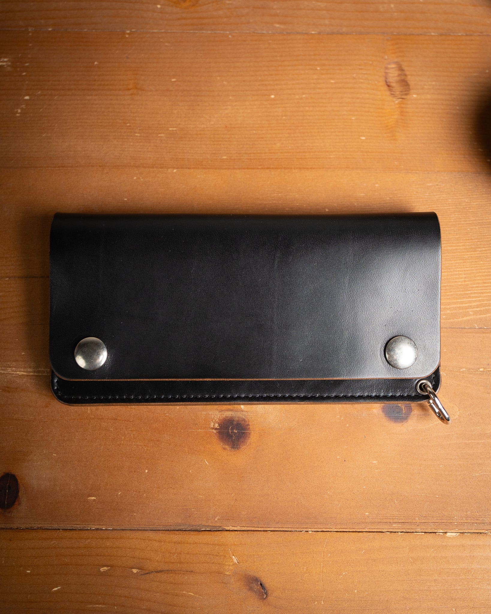 Additive and Line】Tracker Wallet TW-004 Maryam Horse Butt Silver
