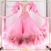 社交ダンス 衣装スタンダードドレス ワンピース ドレス スタンダード ファー プリーツ レース デモ 競技 ダンス パーティ 発表会 ピンク ピンク系 ゴージャス スカート ボリューム ショーウェア ダンスコスチューム フェミニン 競技用ドレス 上品 エレガント