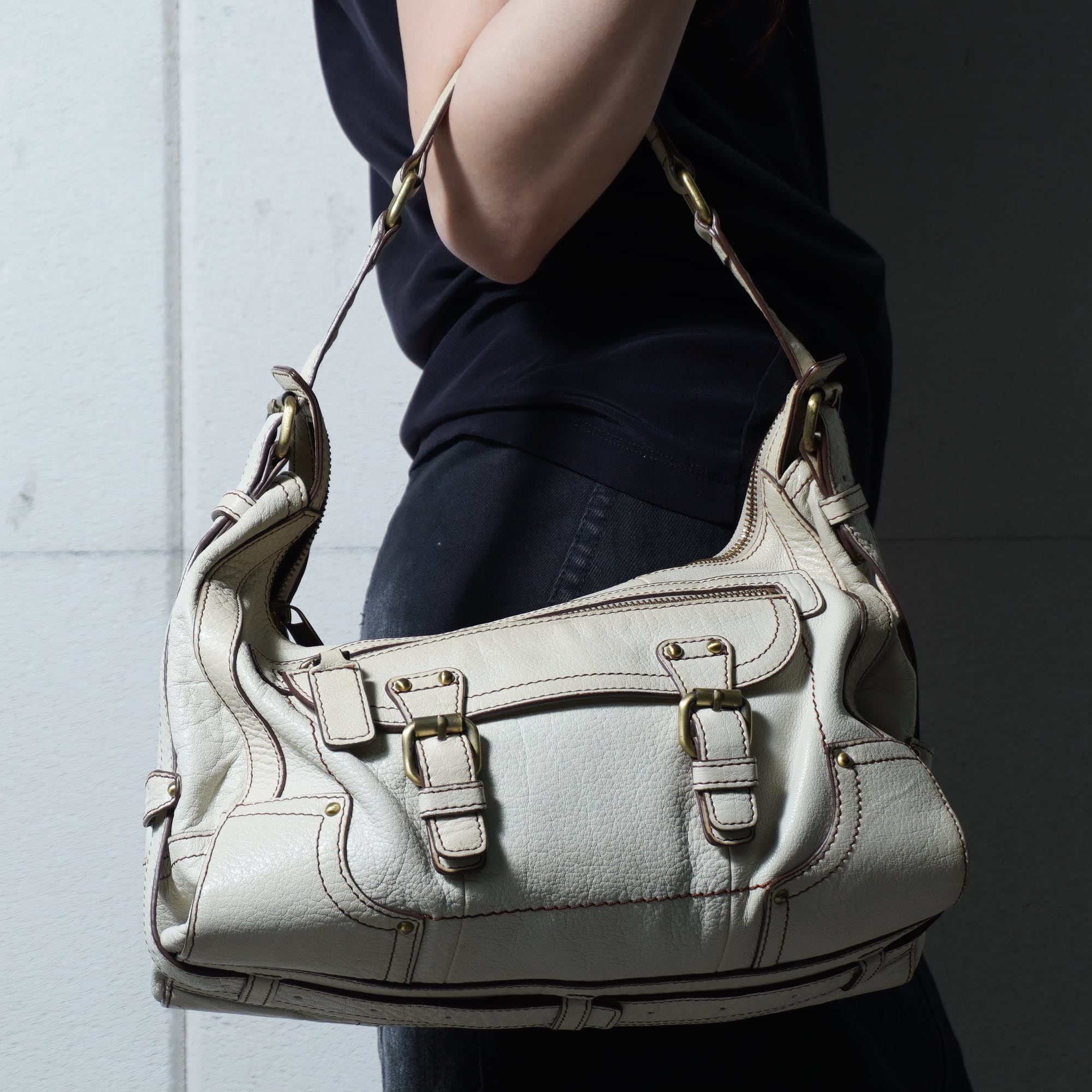 未使用✨Vivienne Westwoodレザーショルダーバッグ Vivienne Westwood】ヴィヴィアンウエストウッド Simple tiny ORB 2WAY