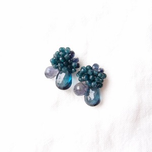 【天然石刺繍/ピアス】London blue topaz × Peacock Blue Jade Earrings