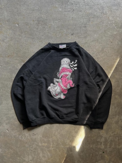 “Hanes” sweat