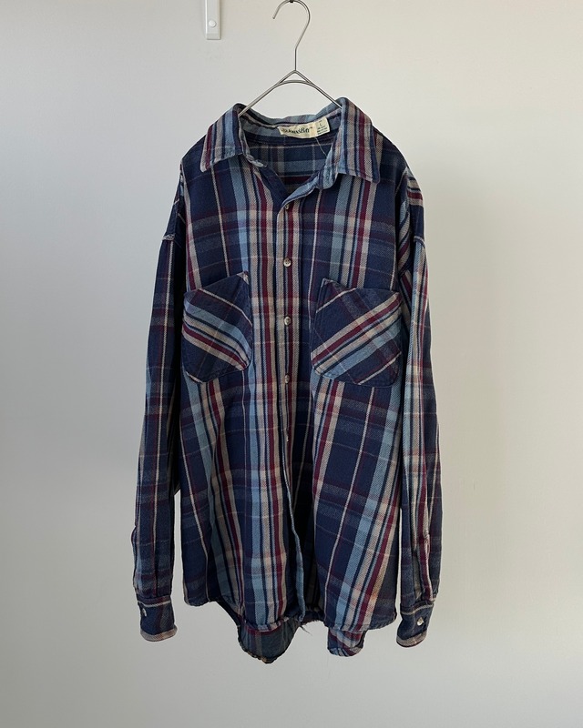 -St John's Bay- Vintage 80-90s L Flannel Shirt made in USA