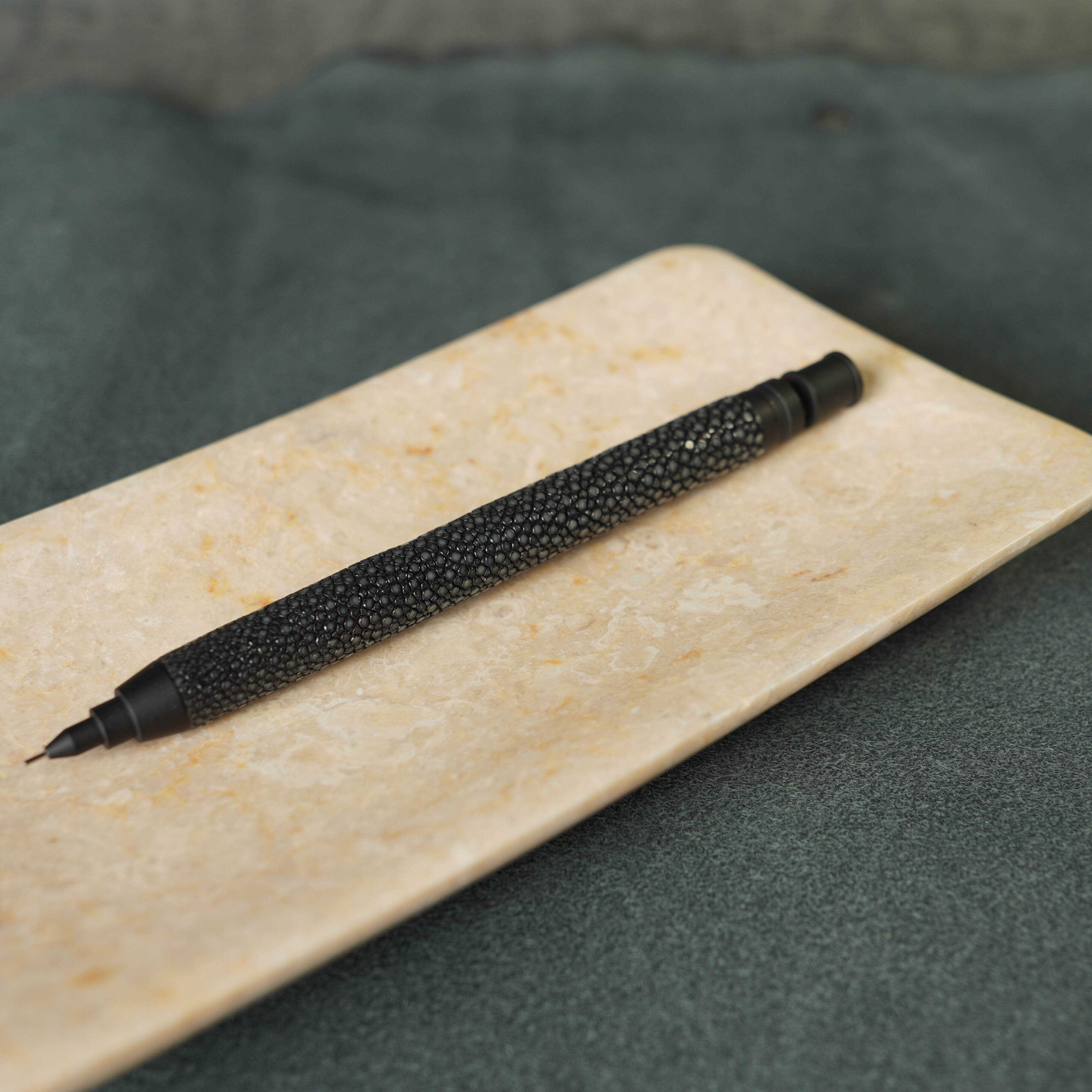 seam-ray ガルーシャ シャープペンシル(オールブラック)