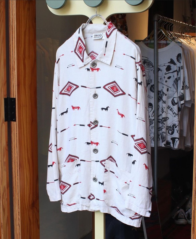 1990s “ chico’s design “ 100% linen native pattern chore jacket .  size large .