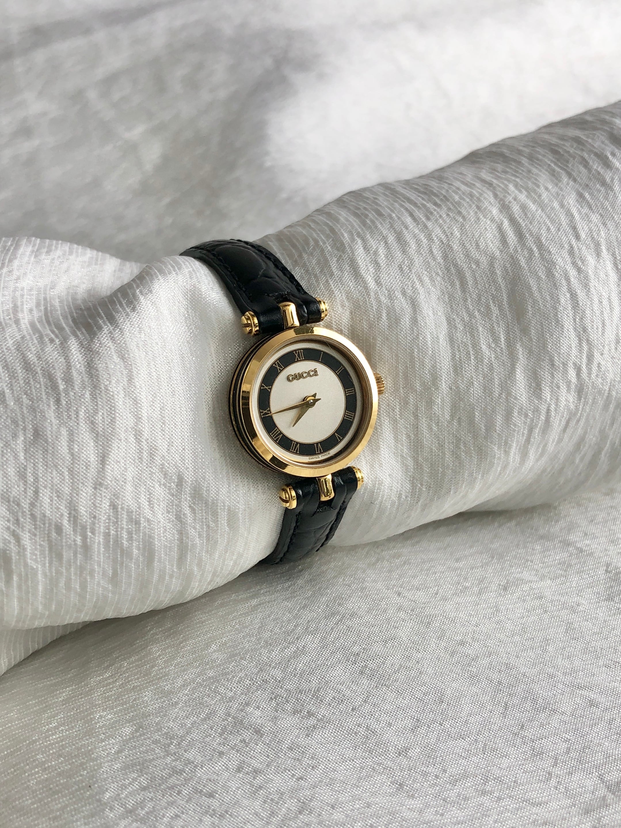 GUCCI グッチ 腕時計 ブラック ローマ文字 レザー クォーツ vintage ヴィンテージ オールド yb88b5