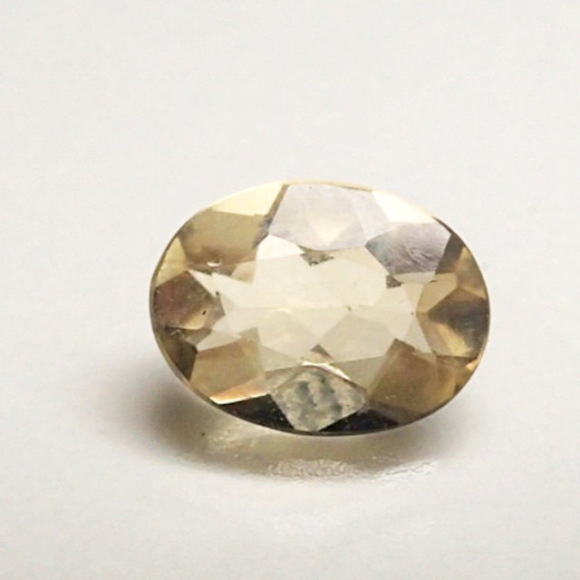 T20-813　オパール　0.79ct