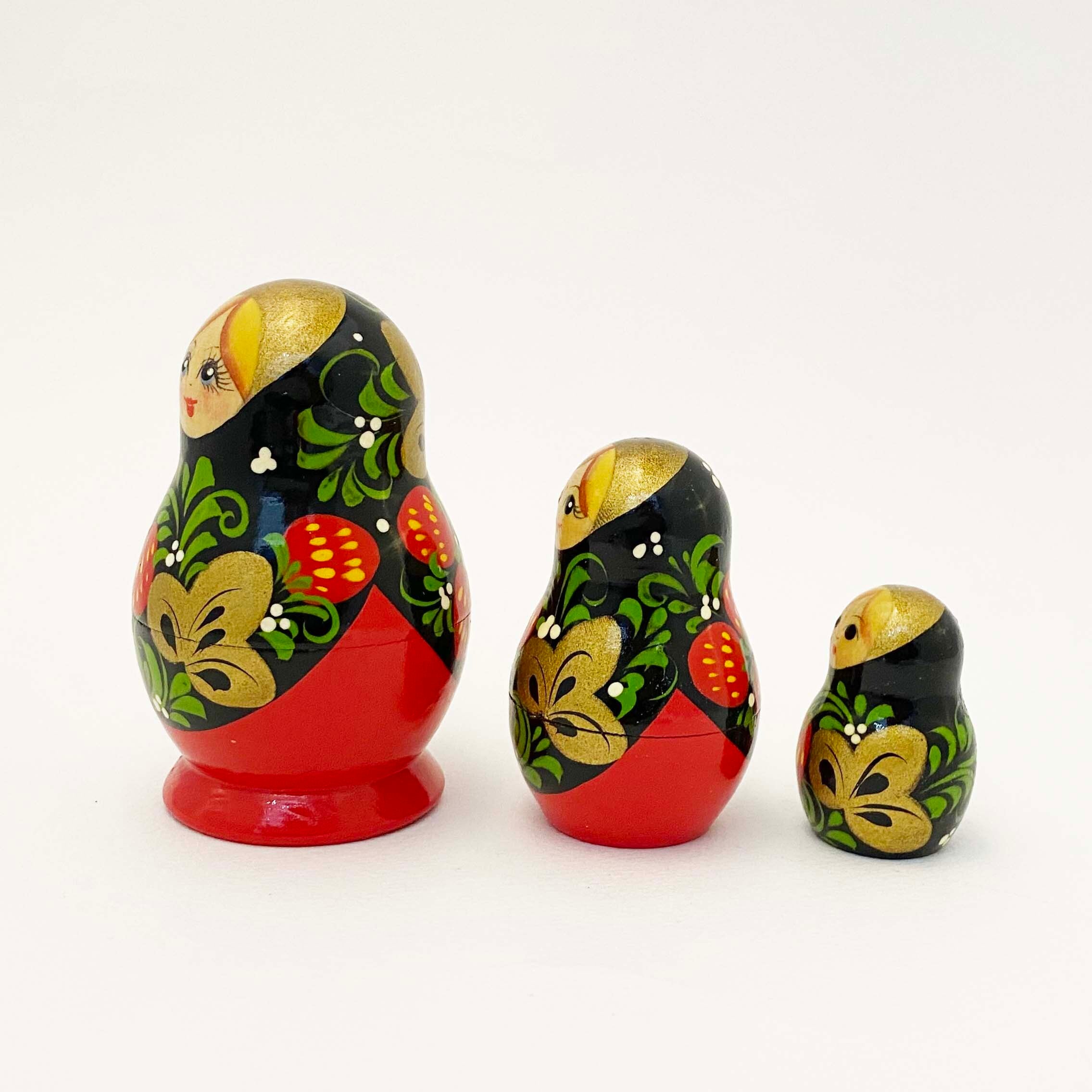 いちごマトリョーシカ（キーロフ産8cm / 3個組）