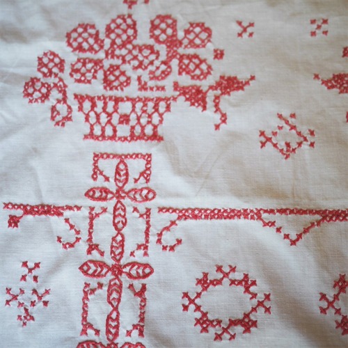 刺繍オーバータオル　ドイツ　薔薇のパーゴラ