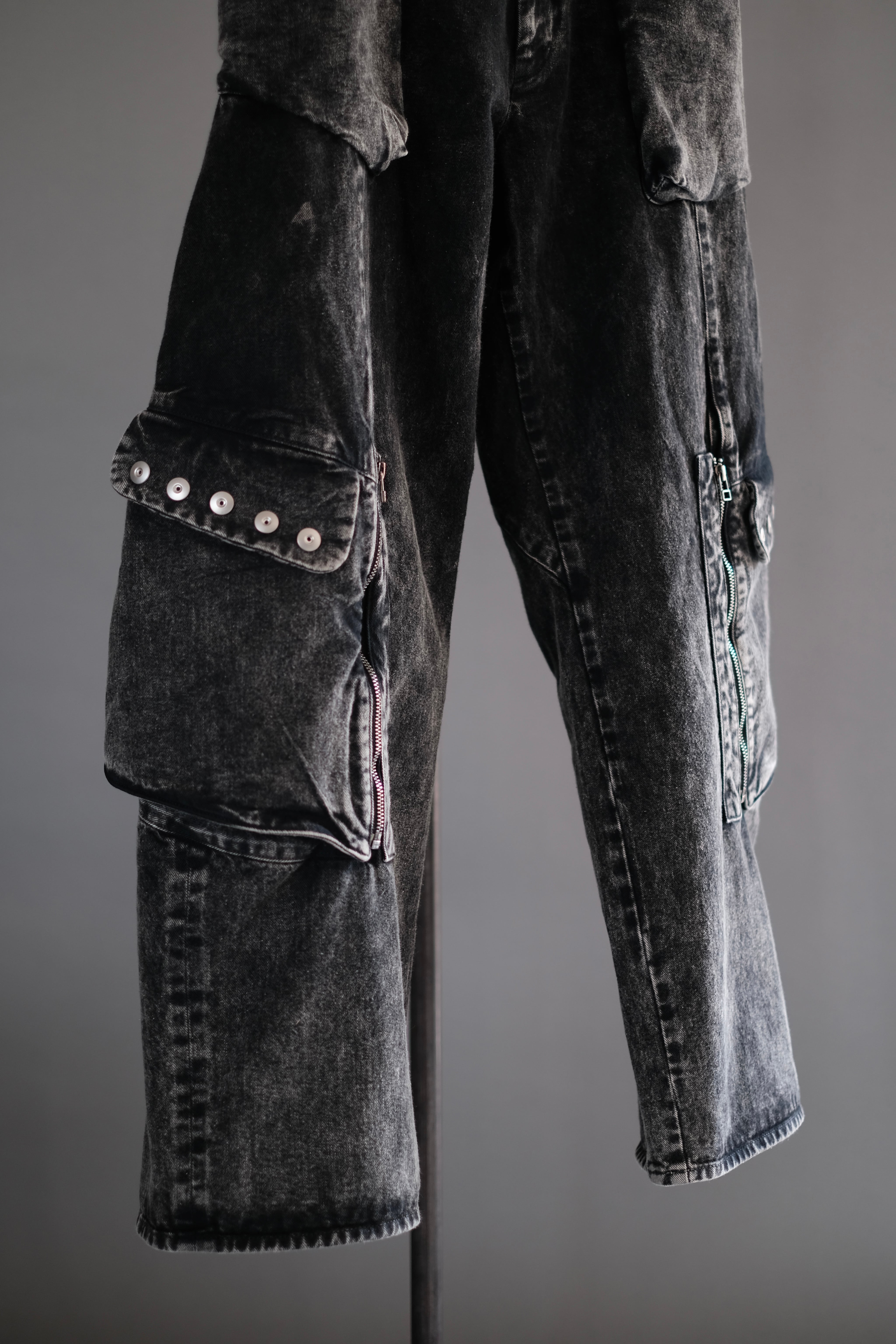 OMAR AFRIDI / TOTEM CARGO TROUSERS | LIVING OMAR AFRIDI / TOTEM CARGO TROUSERS | LIVING