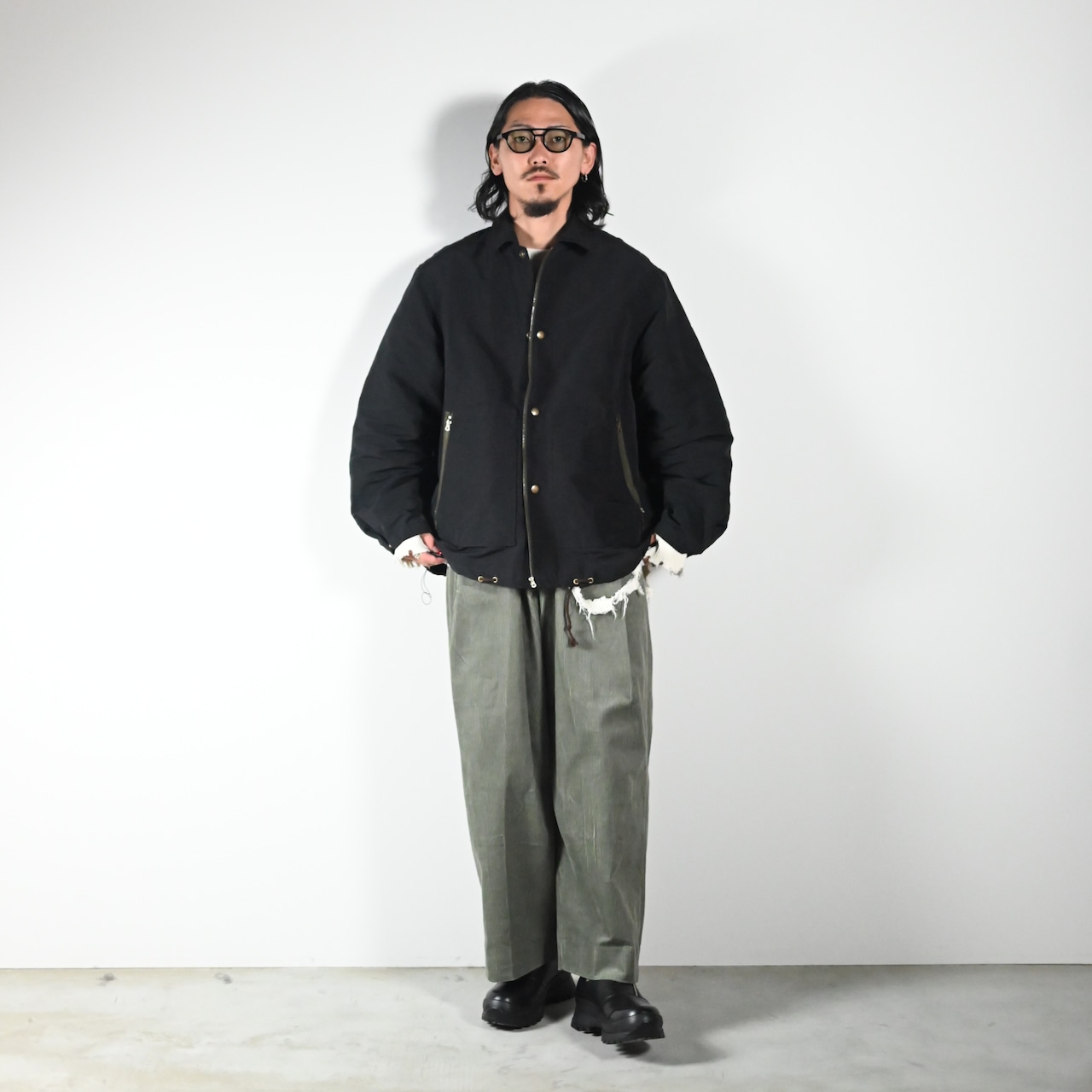 barbell object / coach jkt