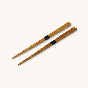 【クリックポストなら税込1,650円以上お買上げで送料無料です。受注後送料変更メールを送信します。 】 竹製「白竹・炭化竹(たんかちく)  角箸 23cm　一膳」 42-1005 国産 竹箸 日本製 新生活