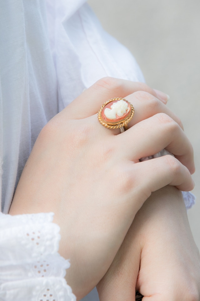 【Run Rabbit Run Vintage 】Cameo ring