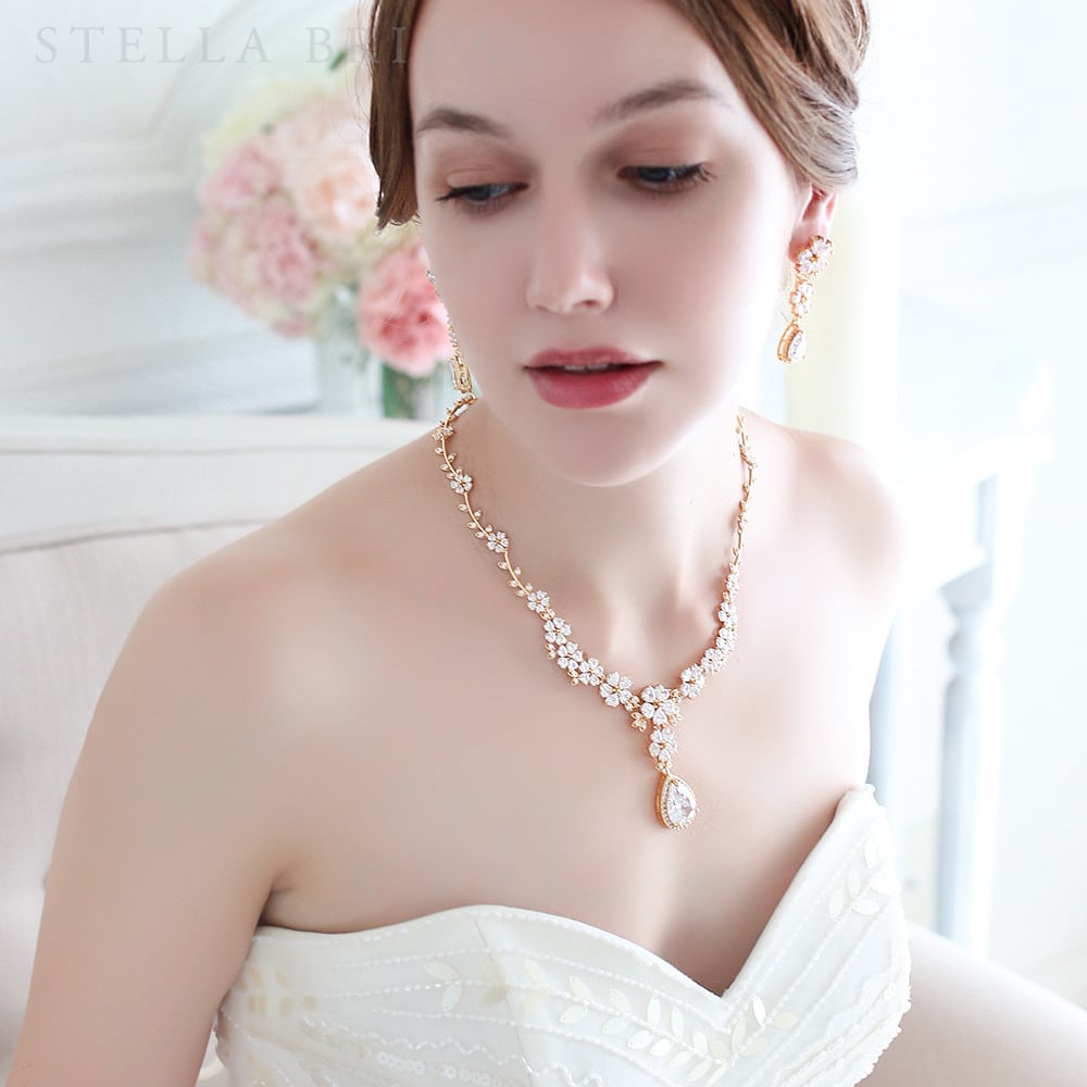 キュービックジルコニア ウェディングジュエリー ハートシェイプ