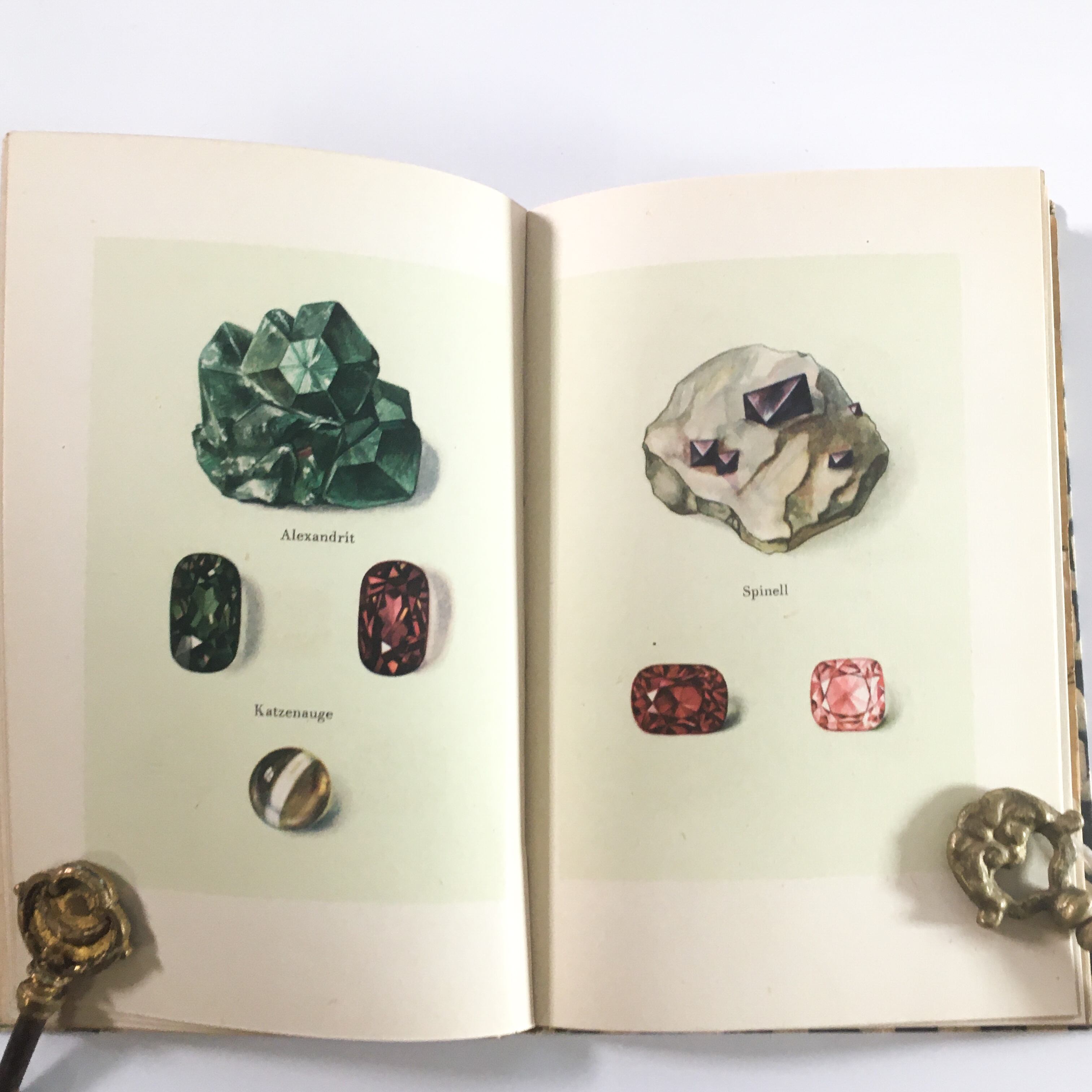 ヴィンテージ ドイツ洋書☘️インゼル文庫 54番 美しい鉱物 p2