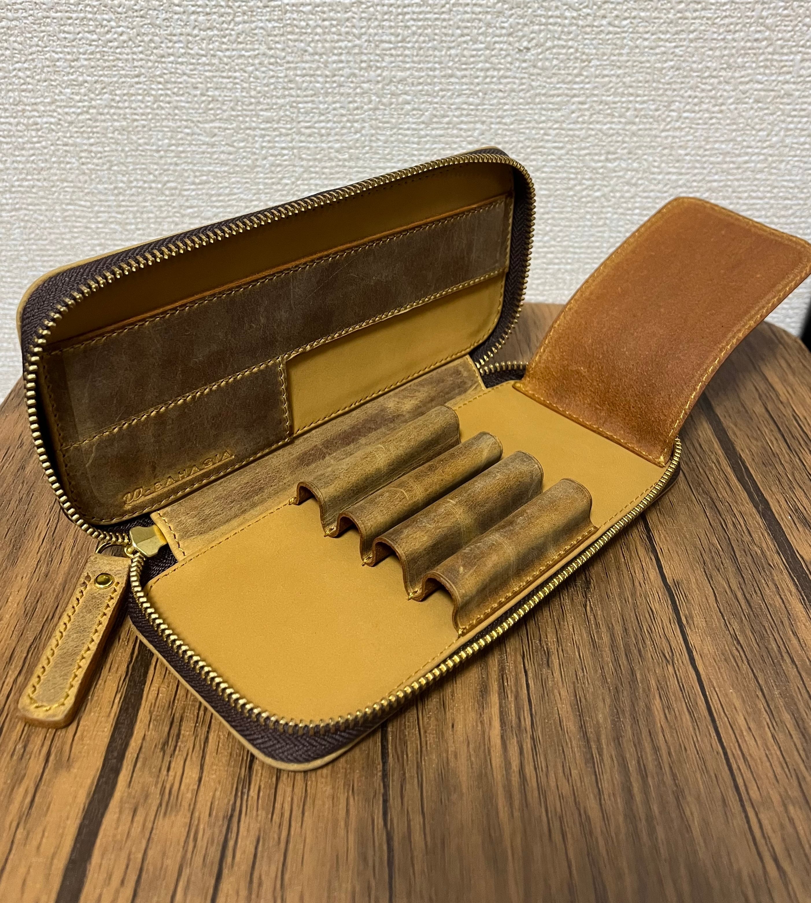 バハギア ペンケース ラウンドジップ型 クレイジーホース Italy