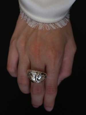 swan ring