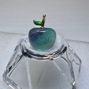 27.フローライトりんご・ペンダントトップ