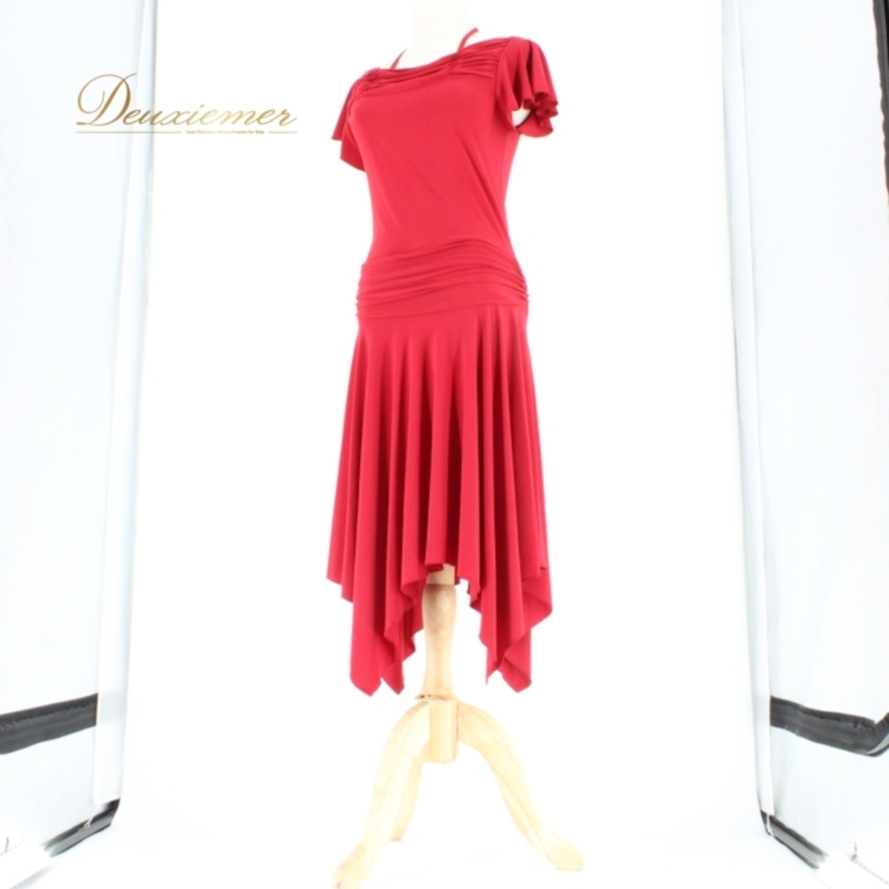 社交ダンス 衣装 ラテン ドレス ワンピース レッスンウェア パーティドレス レディースICHIOKU イチオク レッド系 無地 赤 ステージ衣装 エレガント おしゃれ 発表会 踊りやすい 目を引く デザイン シンプル スリット 動きやすい 伸びる フィット 柔らかい 快適 高品質 ダンス用 リハーサル フォーマル