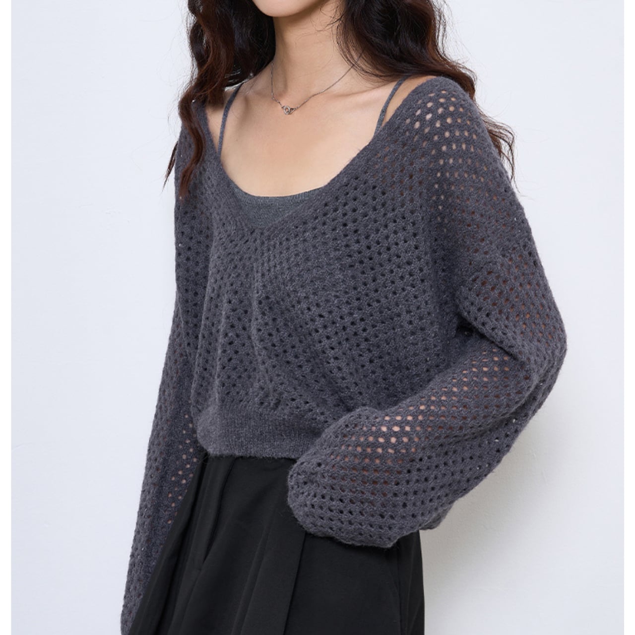 ローゲージメッシュVネックニット KT3440