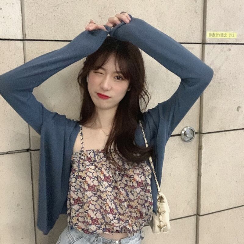 サマーレッドカーディガンジャケット 薄手セーター ショートトップス ロング 夏物 試着室76654864384