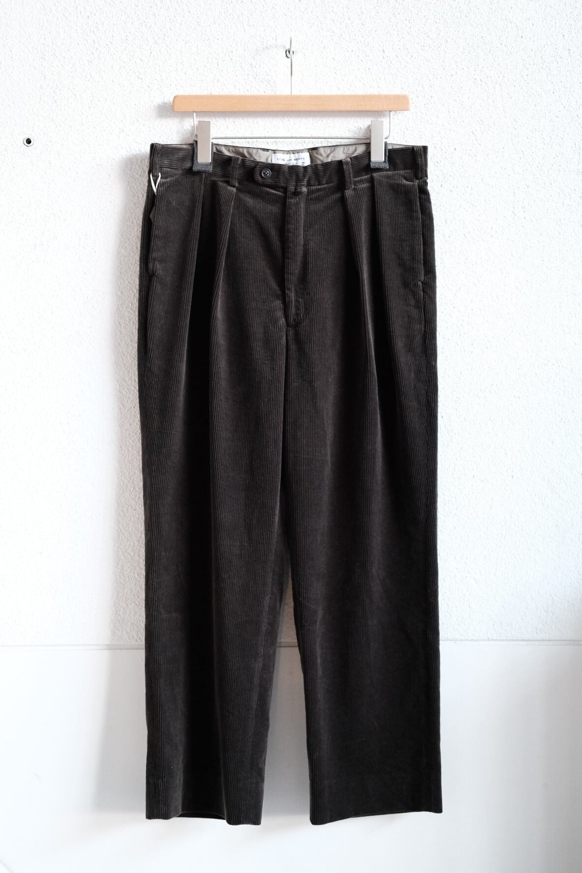 ENDS and MEANS＜エンズアンドミーンズ＞Grandpa 2tuck trousers | Inhigh