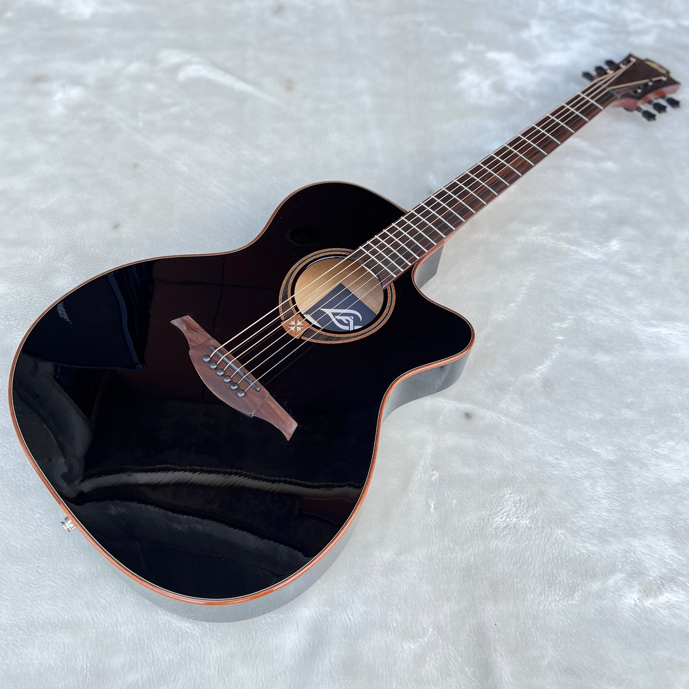 LAG Guitars T118ASCE BLK | MUSICSHOP BOB