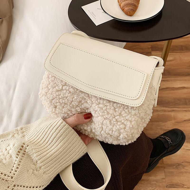 ファーオータムウィンターレッド 秋物 冬物 メッセンジャーバッグ サドルバッグ シートバッグ Tiancai_Wing_Bag72308547744