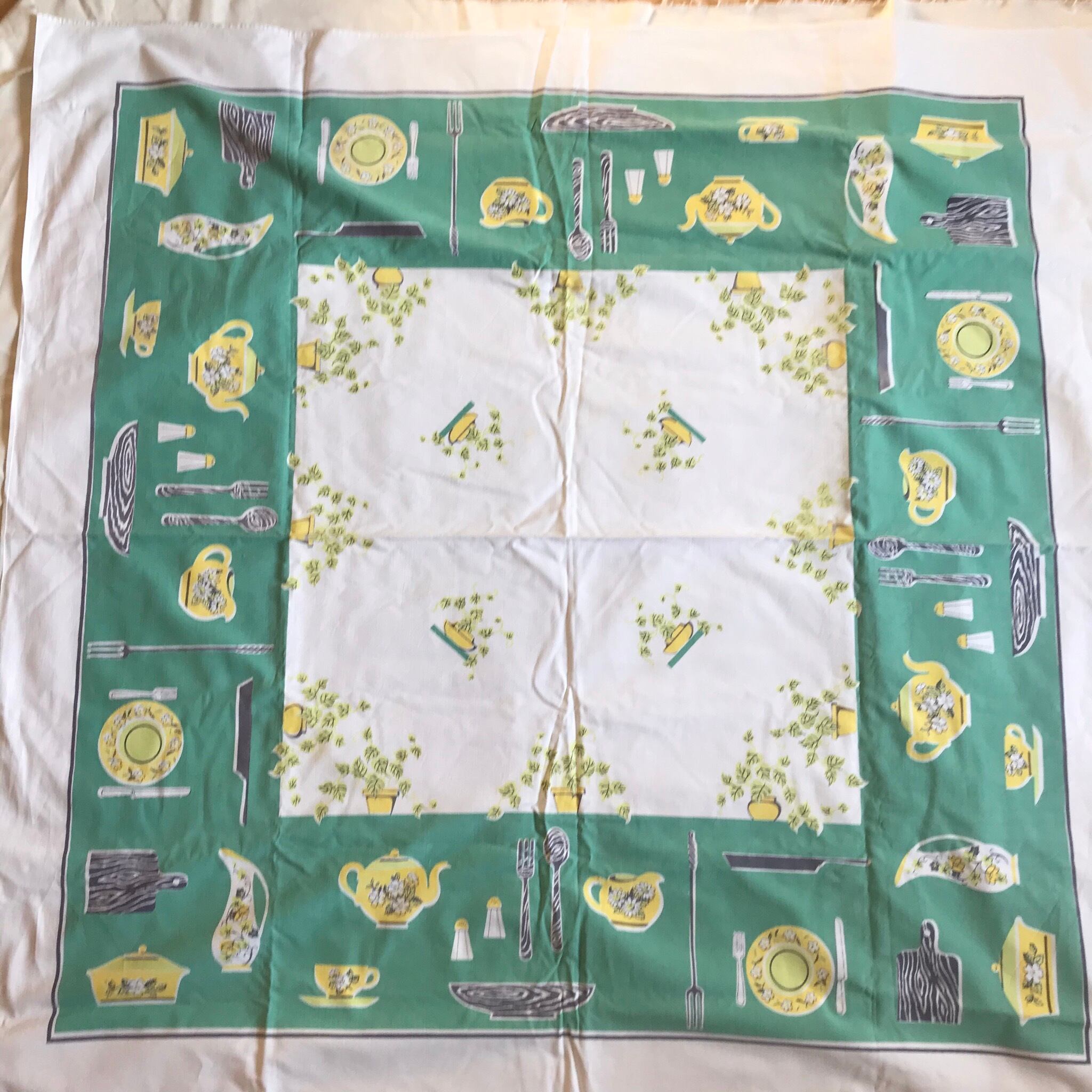 黄色と緑のティータイムな布