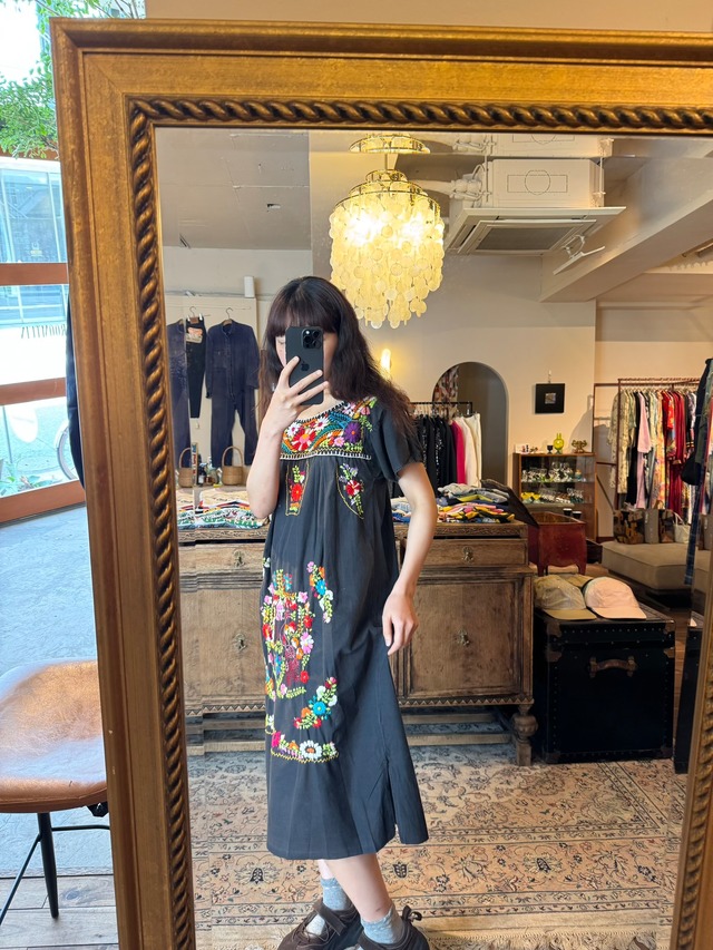 手刺繍カラフルフラワーワンピース