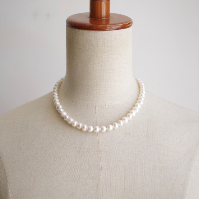 one f  Pearl Necklace 8mm