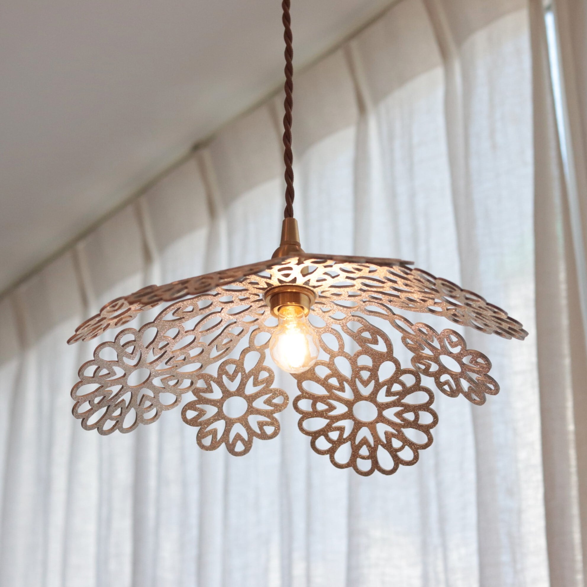 照明】錫のペンダントライト 花 | ジーフラットインテリアショップ